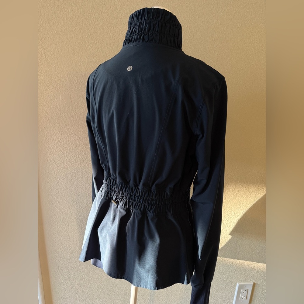 Lululemon Jacket - Picture 7 of 9